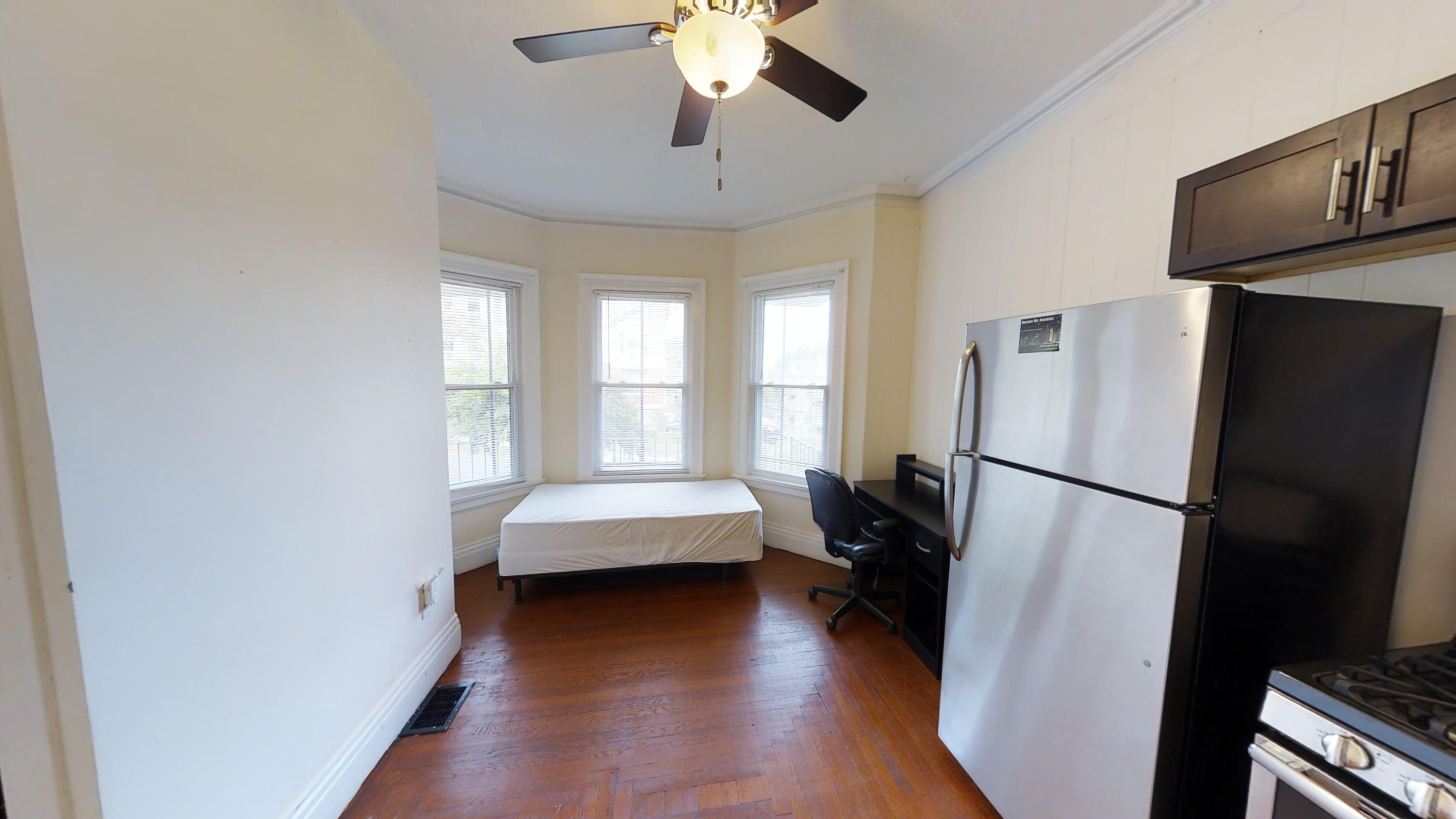 113 Comstock Ave Apt 2